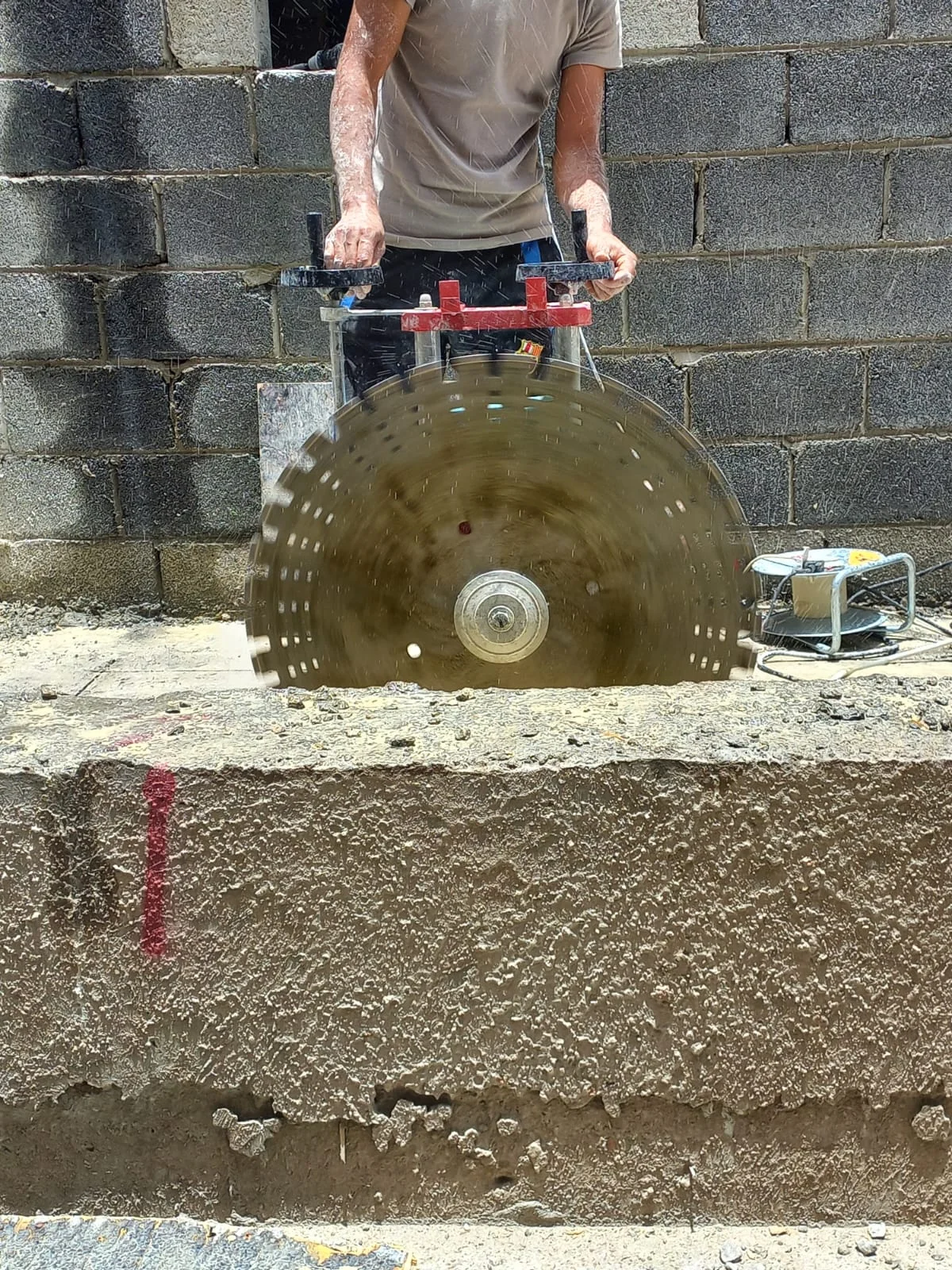 تخريم الخرسانة بالرياض